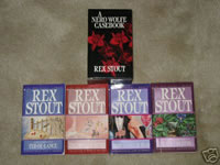 Nero Wolfe Casebook--contents of slipcase