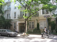 Greenwich Village Walking Tour: 55 Perry St